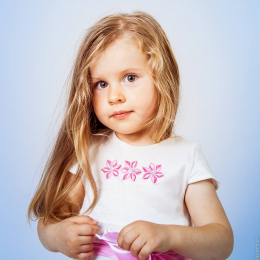 photoshoot studio portrait of child by Paul Drevnytskyi