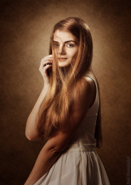 photoshoot studio portrait of woman by Paul Drevnytskyi