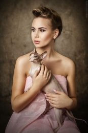 photoshoot studio portrait of woman by Paul Drevnytskyi