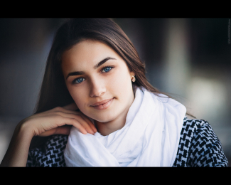photoshoot portrait of woman by Paul Drevnytskyi